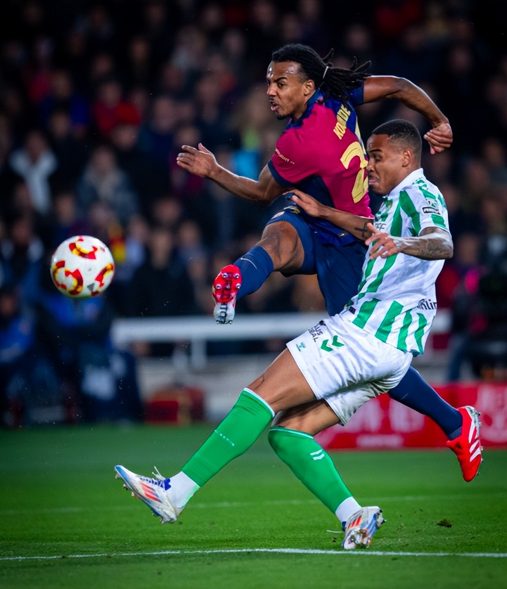 国王杯转会期刷纪录上海申花强势反弹备战英超,风云突变纽约尼克斯今夜临场应变瞬间刷屏的简单介绍 国王杯转会期刷纪录上海申花强势反弹备战英超,风云突变纽约尼克斯今夜临场应变瞬间刷屏的简单介绍